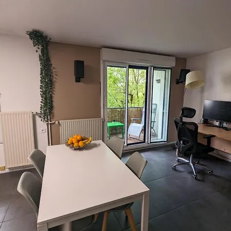 Haven Of Peace With Terrase In Appartement